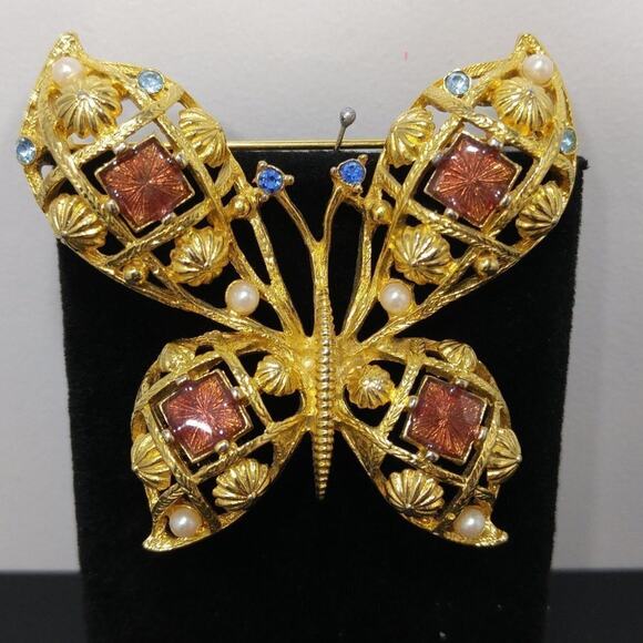 Butterfly Brooch Gold Tone Faux Pearls Rhinestones, Unsigned Avon Vintage - Picture 3 of 8
